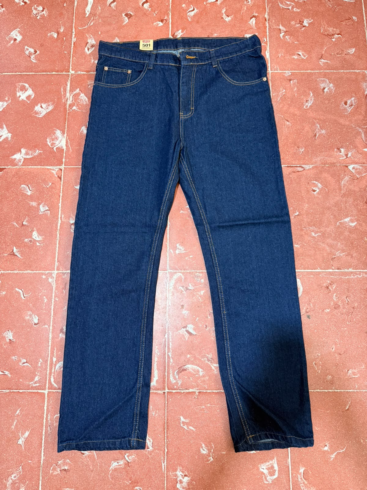 LEVIS STRAIGHT LEG