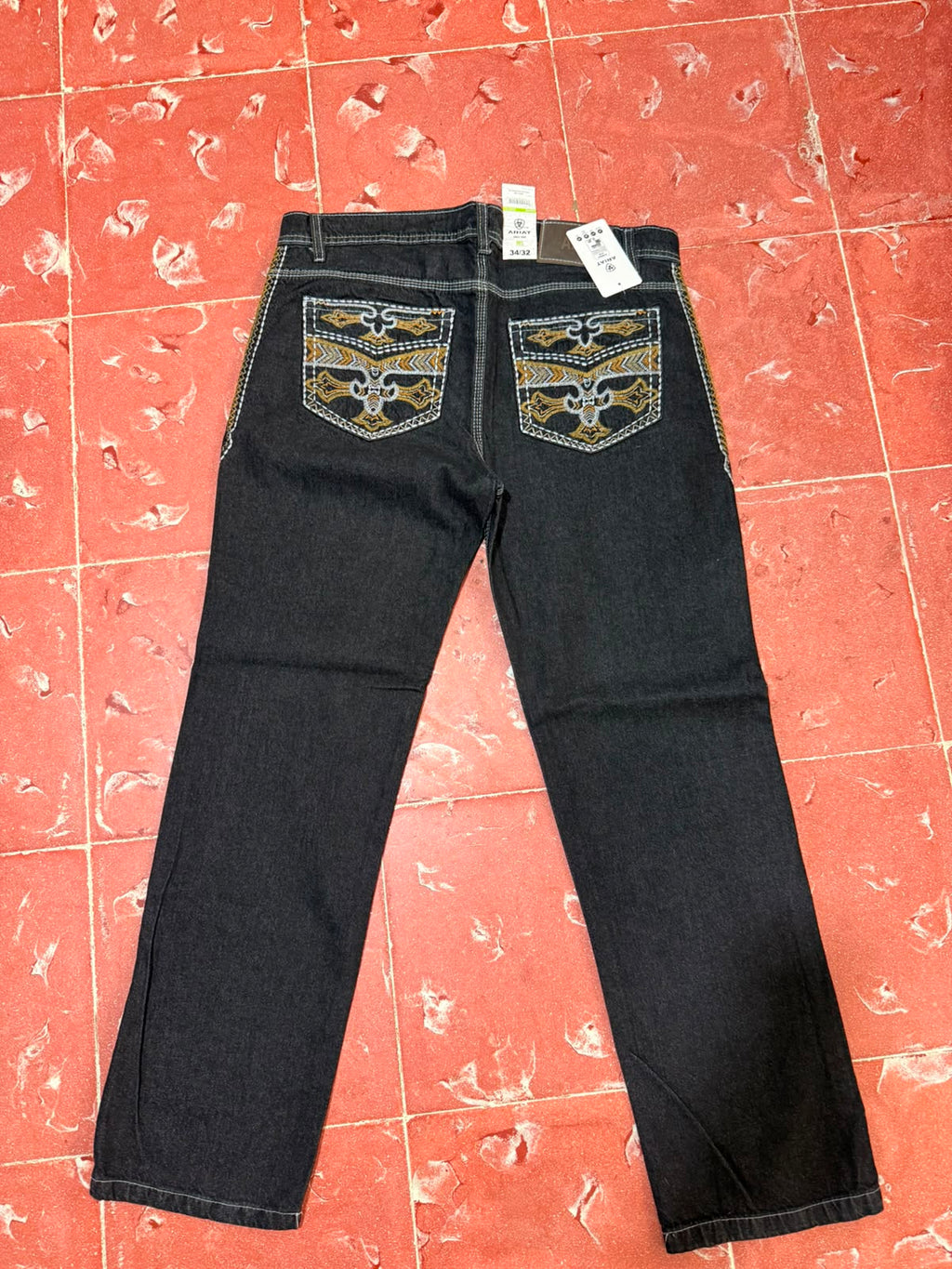 ARIAT